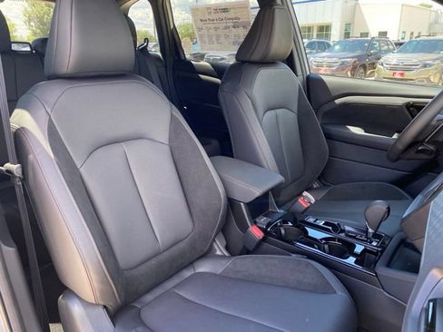 New 2026 Subaru Forester Touring AWD/4WD image 9