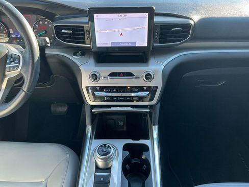 Used 2021 Ford Explorer XLT w/ Equipment Group 202A image 20