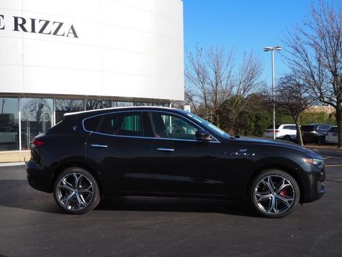 Used 2023 Maserati Levante GT AWD/4WD image 4