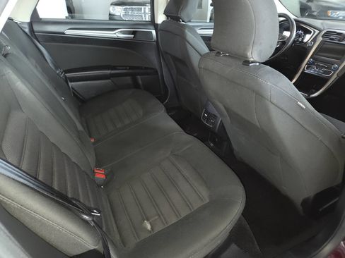 Used 2017 Ford Fusion SE w/ Fusion SE Technology Package FWD image 26