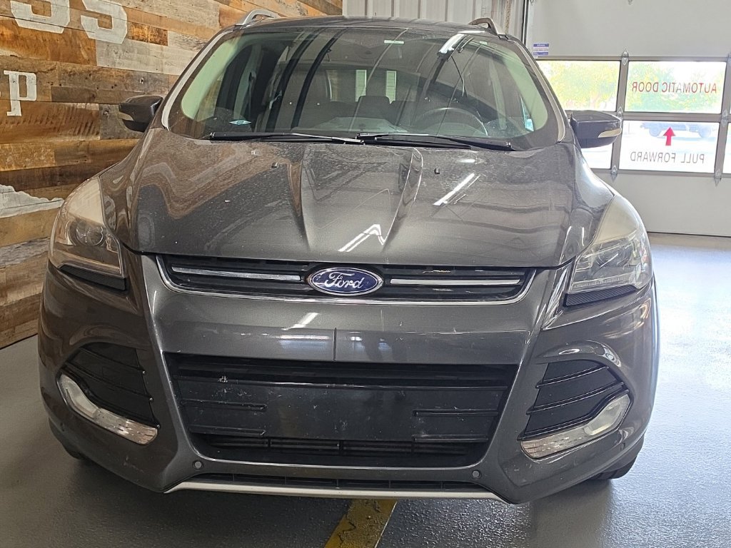 Used 2015 Ford Escape Titanium w/ Equipment Group 301A AWD/4WD image 2