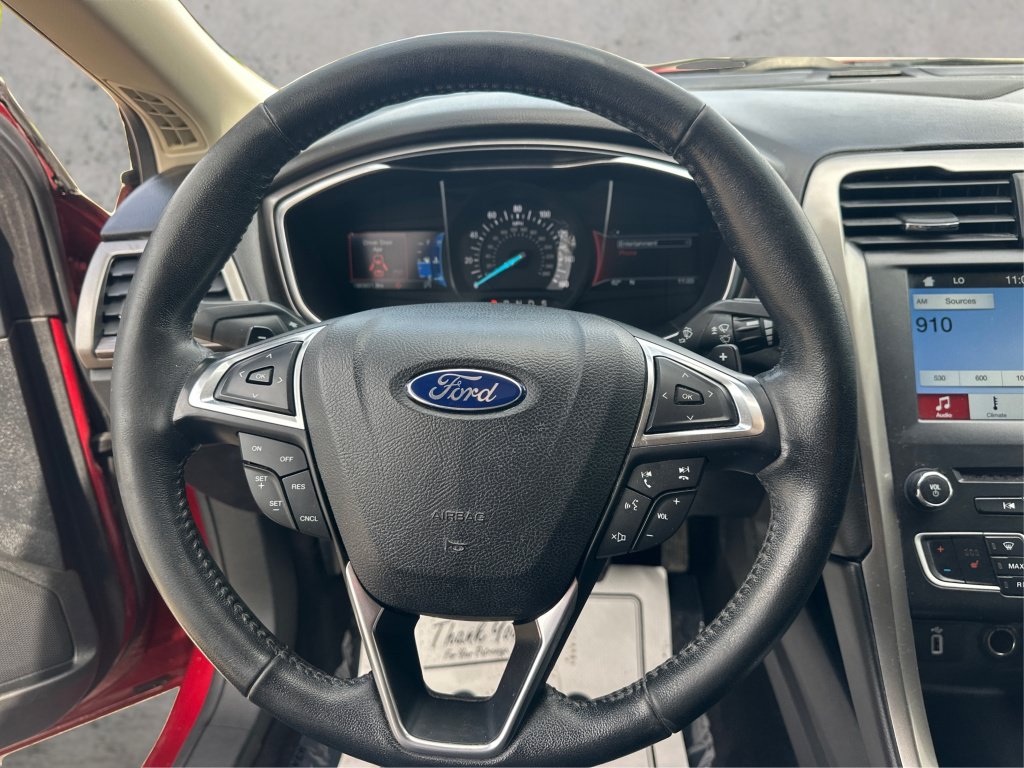 Used 2017 Ford Fusion SE w/ Fusion SE Technology Package FWD image 27