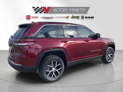 New 2025 Jeep Grand Cherokee Limited w/ Luxury Tech Group II image 5