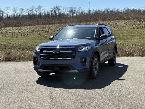 New 2026 Ford Explorer Active w/ Active Comfort Package image 1