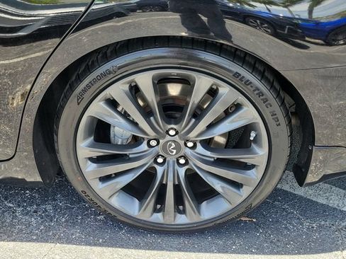 Used 2016 INFINITI Q70 3.7 RWD image 6