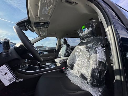 New 2026 Kia Carnival image 13