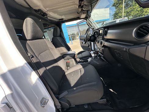 Used 2022 Jeep Gladiator Sport AWD/4WD image 34