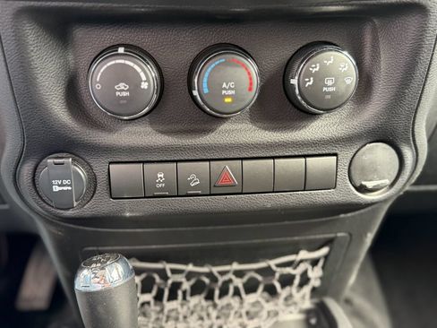 Used 2014 Jeep Wrangler Sport w/ Quick Order Package 24S AWD/4WD image 16