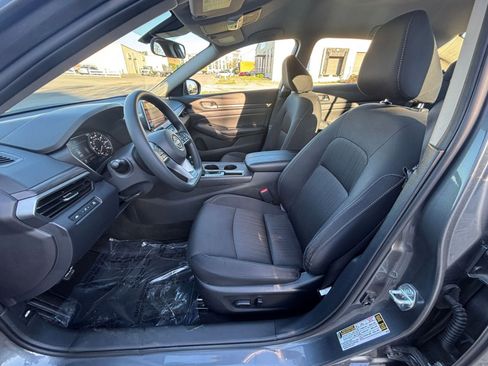 Used 2025 Nissan Altima 2.5 SV image 28