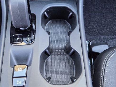 Used 2025 Volvo XC40 B5 Core w/ Protection Package Premier image 29