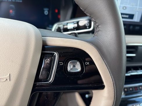 Used 2024 Lincoln Corsair Reserve image 21