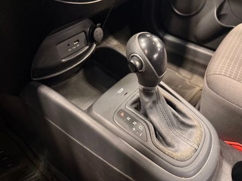 Used 2013 Kia Soul FWD image 24