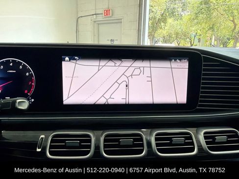 Used 2024 Mercedes-Benz GLS 450 4MATIC image 37