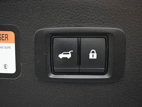 Used 2024 Mitsubishi Eclipse Cross SE image 16