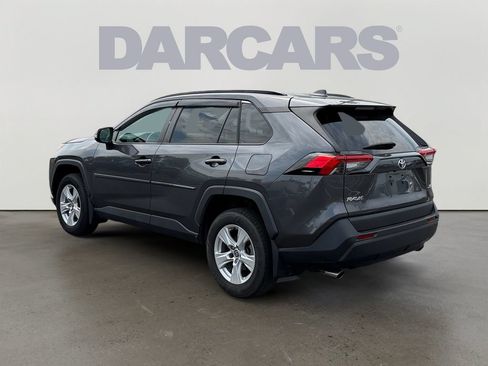 Used 2021 Toyota RAV4 XLE FWD image 5