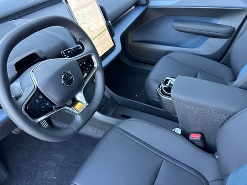 New 2026 Volvo EX30 Ultra w/ Climate Package AWD/4WD image 9