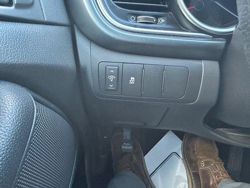Used 2015 Kia Optima LX FWD image 25