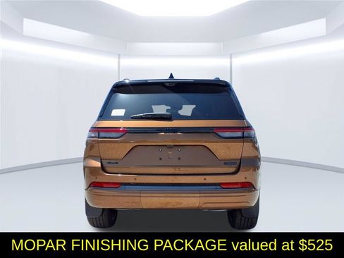 New 2026 Jeep Grand Cherokee Summit w/ Obsidian Package AWD/4WD image 5