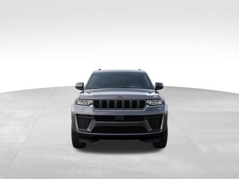 New 2026 Jeep Grand Cherokee Laredo image 6
