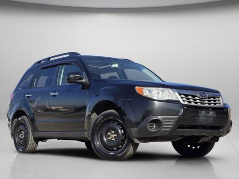 Used 2013 Subaru Forester 2.5X Premium image 2