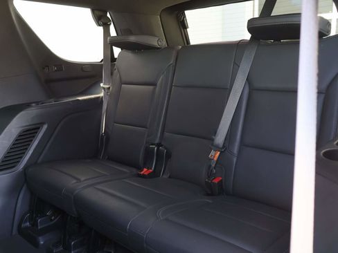 Used 2024 Chevrolet Tahoe LT AWD/4WD image 11