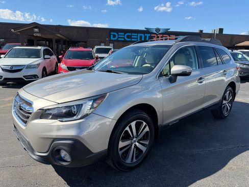 Used 2018 Subaru Outback 2.5i Limited AWD/4WD image 7