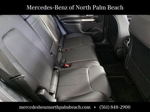 Used 2025 Mercedes-Benz GLB 250 image 25