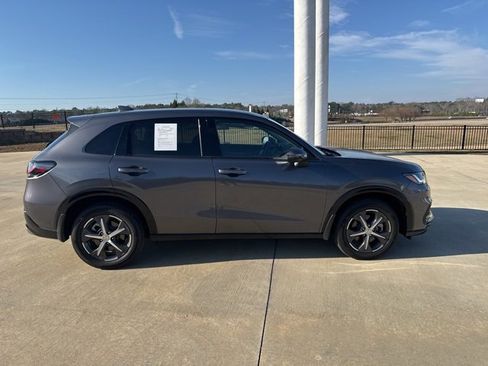 Used 2023 Honda HR-V EX-L image 4