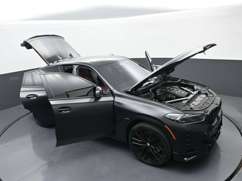 Used 2024 BMW X6 M60i w/ Climate Comfort Package AWD/4WD image 38