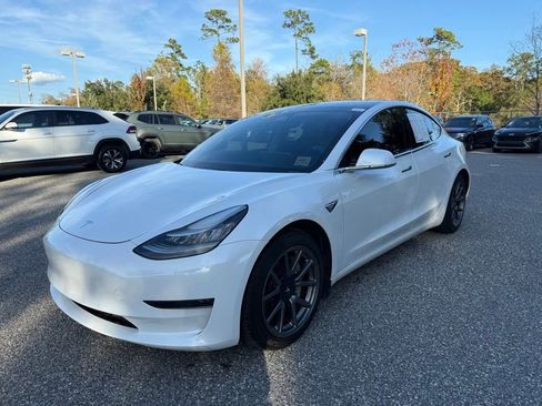 Used 2020 Tesla Model 3 image 1