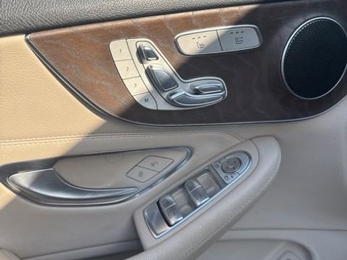 Used 2018 Mercedes-Benz C 300 Cabriolet image 7