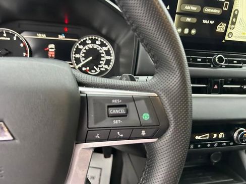 Used 2025 Mitsubishi Outlander SE AWD/4WD image 21