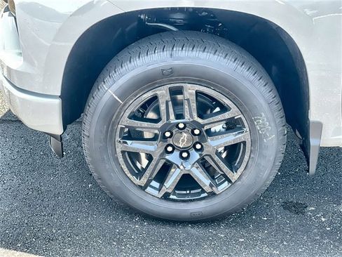 New 2025 Chevrolet Silverado 1500 Custom image 24