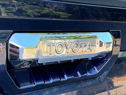 Used 2023 Toyota Tundra Limited AWD/4WD image 31