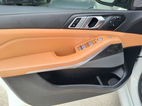 Used 2024 BMW X7 xDrive40i w/ Premium Package AWD/4WD image 22