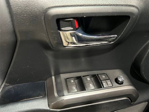 Used 2017 Toyota Tacoma TRD Sport image 22