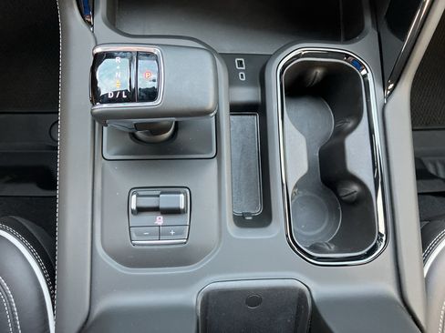 Used 2025 GMC Sierra 1500 AT4X AWD/4WD image 25
