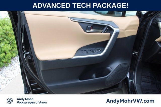 Used 2019 Toyota RAV4 Limited w/ Advanced Technology Package AWD/4WD image 19