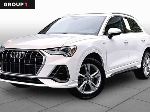Certified 2023 Audi Q3 2.0T Premium w/ Convenience Package AWD/4WD image 1