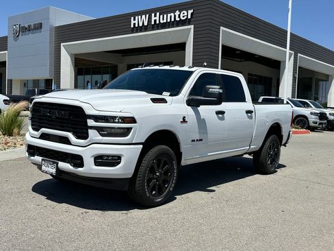 New 2026 RAM 2500 Big Horn AWD/4WD image 2