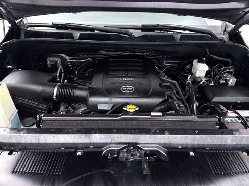 Used 2017 Toyota Tundra SR5 w/ SR5 Upgrade Package RWD image 9