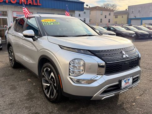 Used 2024 Mitsubishi Outlander Ralliart image 2