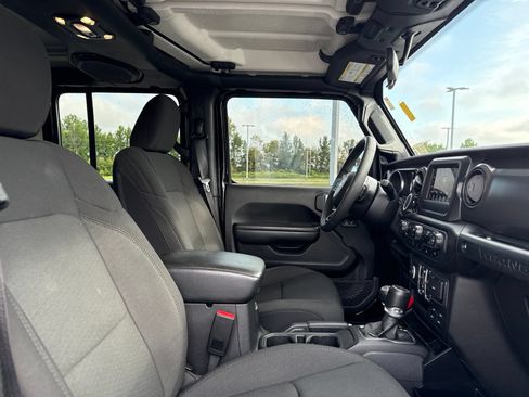 Used 2023 Jeep Wrangler Unlimited AWD/4WD image 15