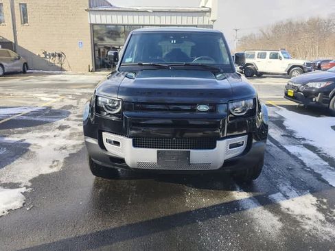 Used 2025 Land Rover Defender 110 S image 2