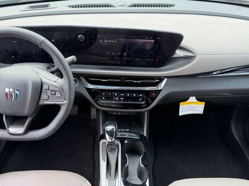 Used 2025 Buick Envista Avenir FWD image 11