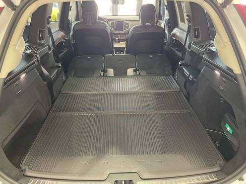 Used 2025 Volvo XC90 B5 Plus w/ Protection Package Premier AWD/4WD image 37