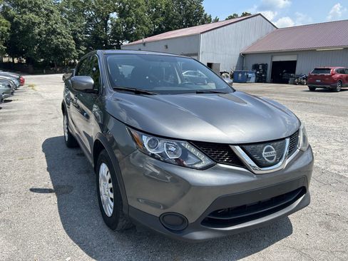 Used 2019 Nissan Rogue Sport S image 11
