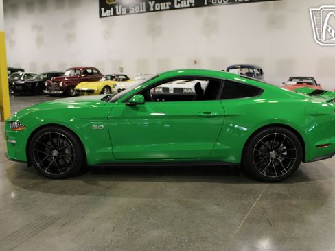 Used 2019 Ford Mustang GT RWD image 16