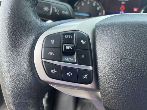 Used 2022 Ford Explorer XLT w/ Equipment Group 202A AWD/4WD image 20