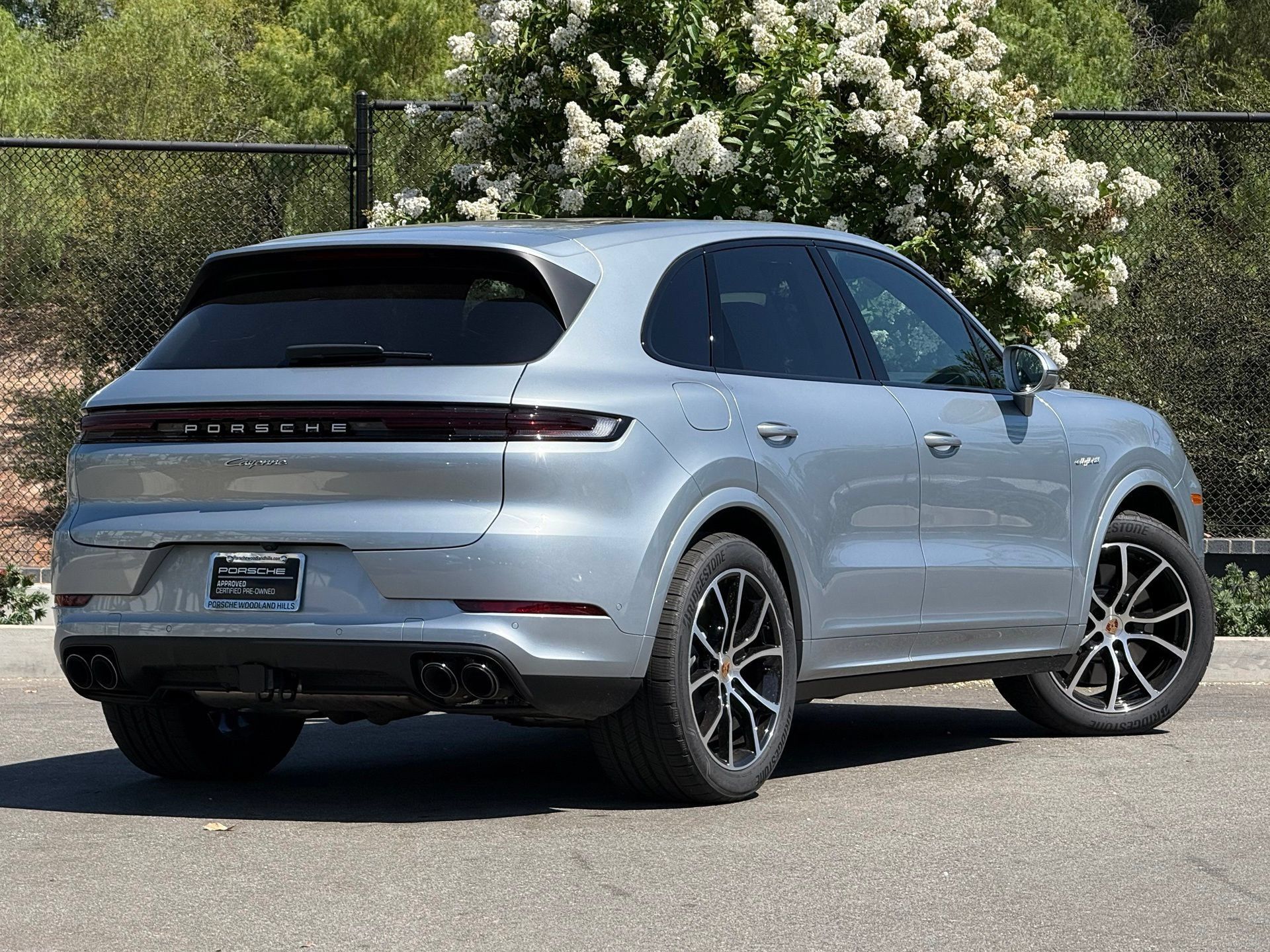 Certified 2026 Porsche Cayenne E-Hybrid AWD/4WD image 7